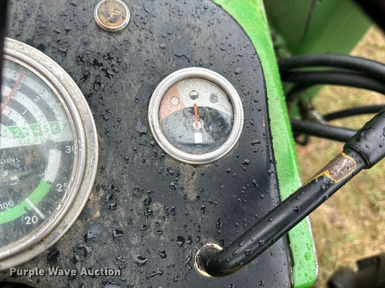 image for item NL9241 1969 John Deere 1520  tractor