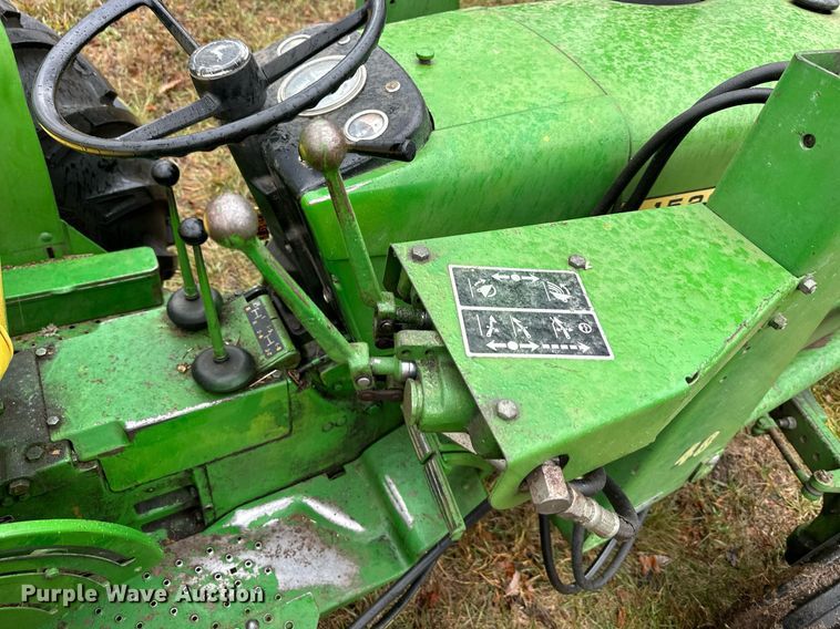 image for item NL9241 1969 John Deere 1520  tractor