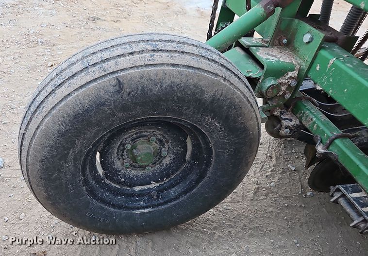 image for item NP9134 Great Plains CPH-209233  no-till grain drill