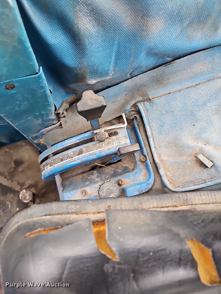 image for item NP9196 Ford 5600  tractor