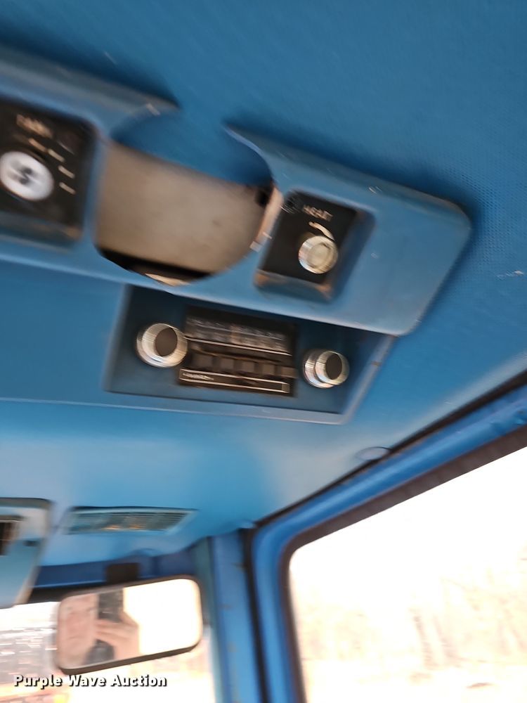 image for item NP9196 Ford 5600  tractor