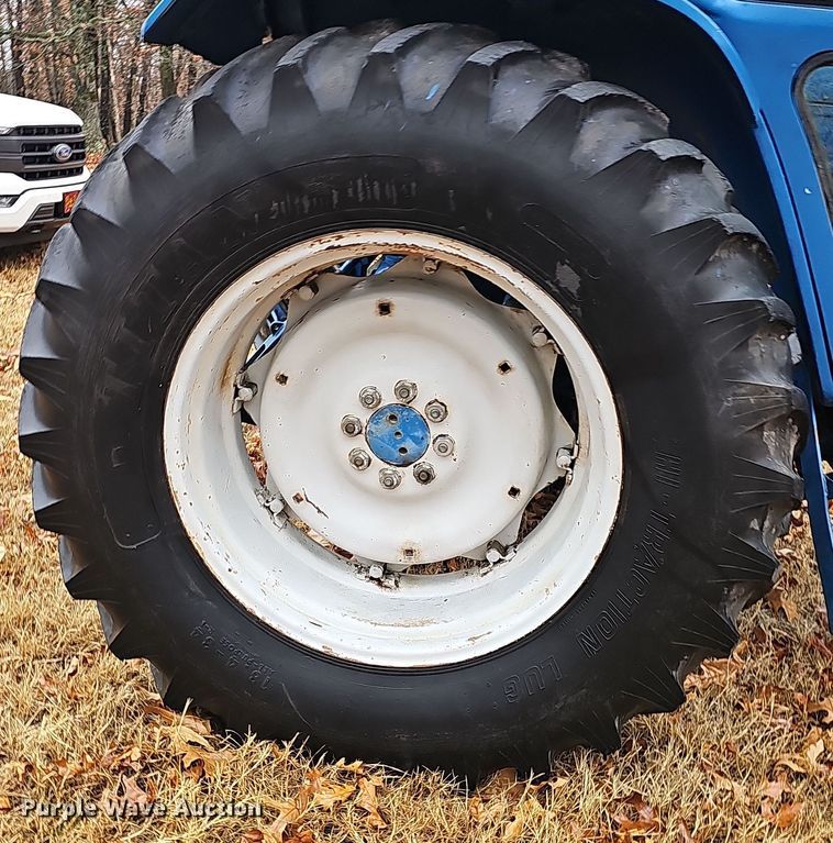 image for item NP9196 Ford 5600  tractor