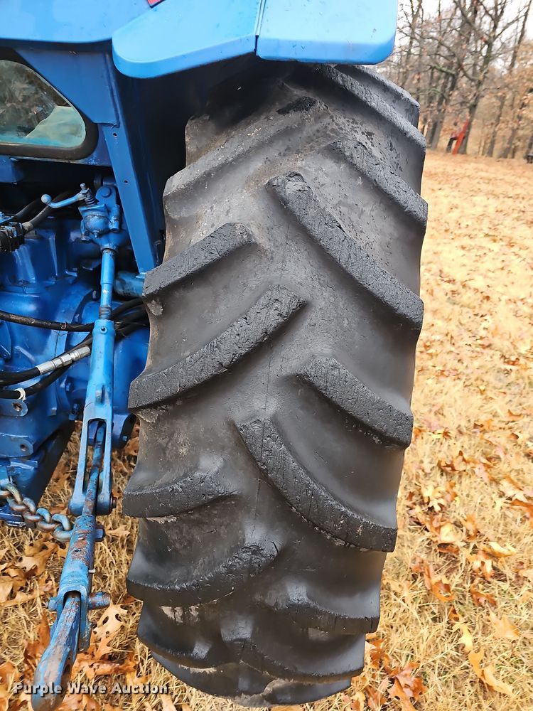 image for item NP9196 Ford 5600  tractor