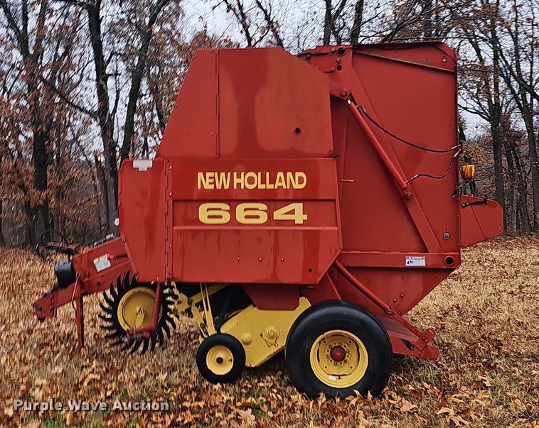image for item NP9197 New Holland 664  round baler