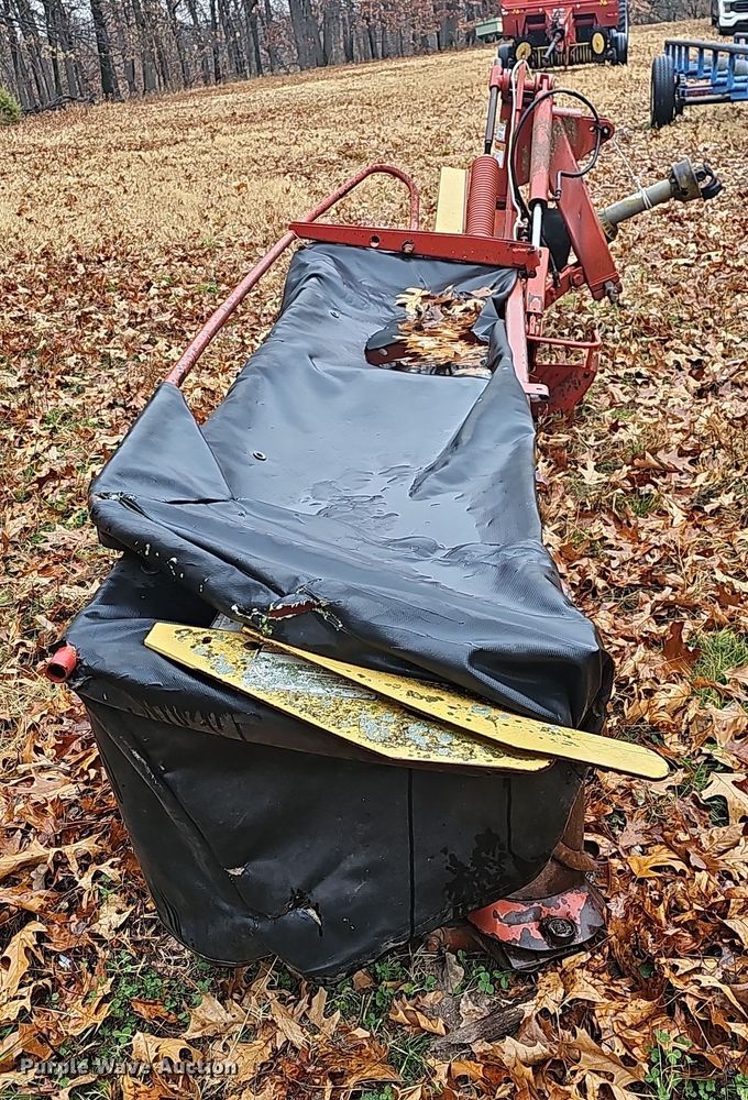 image for item NP9200 New Holland 617  disc mower