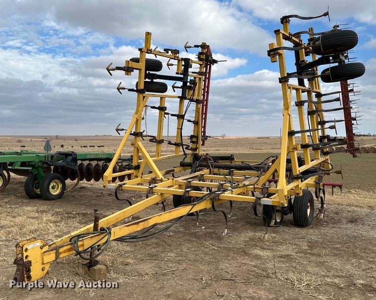 image for item NS9000 Landoll 1430  field cultivator