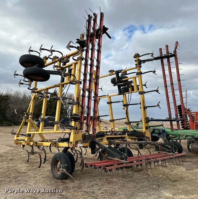 image for item NS9000 Landoll 1430  field cultivator