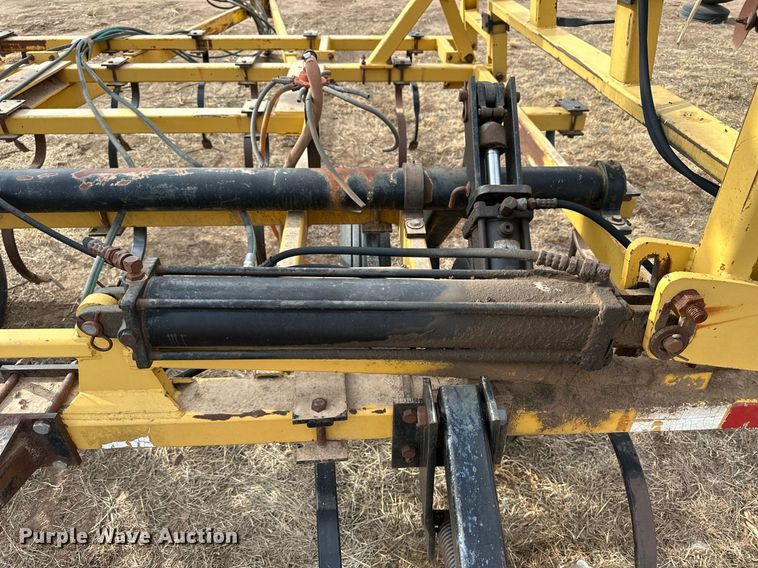 image for item NS9000 Landoll 1430  field cultivator