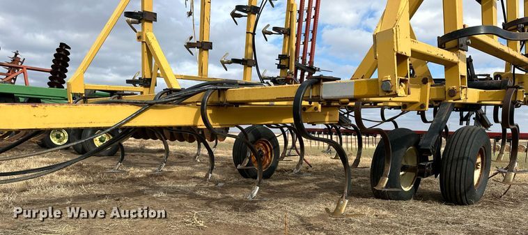 image for item NS9000 Landoll 1430  field cultivator