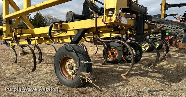 image for item NS9000 Landoll 1430  field cultivator
