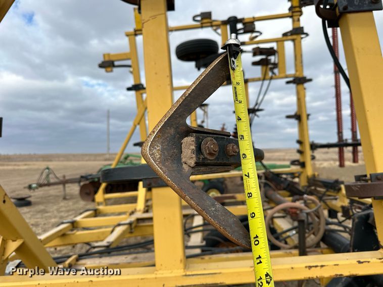 image for item NS9000 Landoll 1430  field cultivator