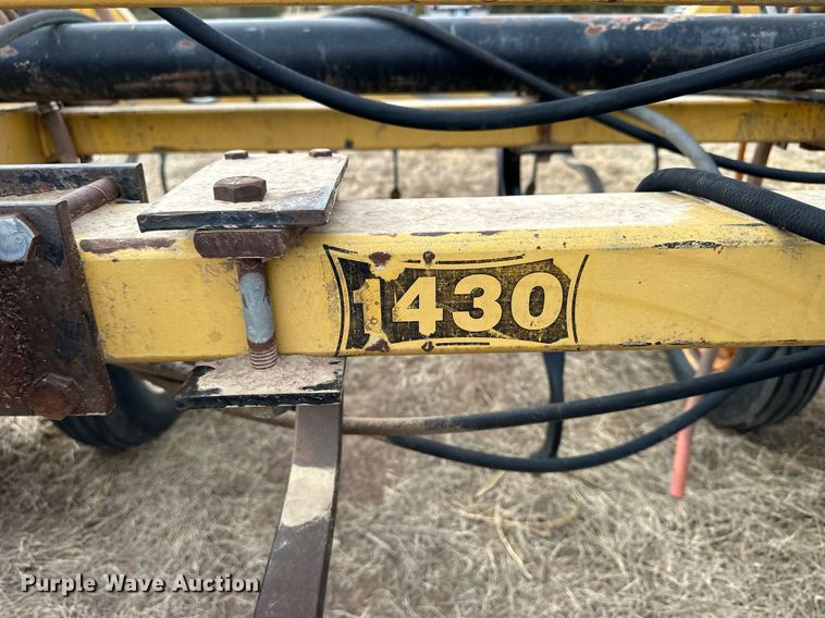 image for item NS9000 Landoll 1430  field cultivator