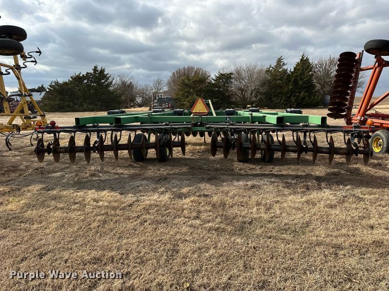 image for item NS9001 John Deere 510  disk ripper