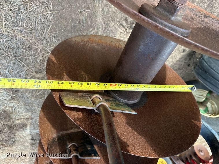 image for item NS9001 John Deere 510  disk ripper