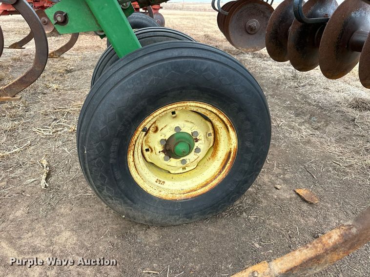 image for item NS9001 John Deere 510  disk ripper