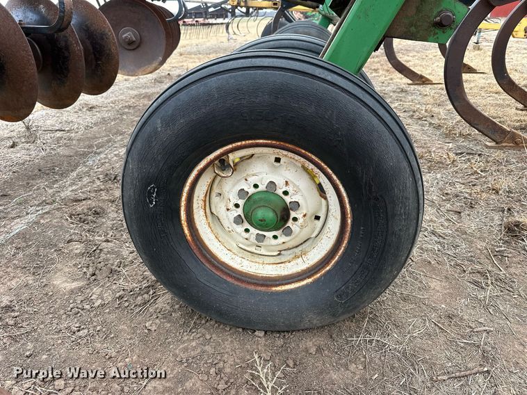 image for item NS9001 John Deere 510  disk ripper