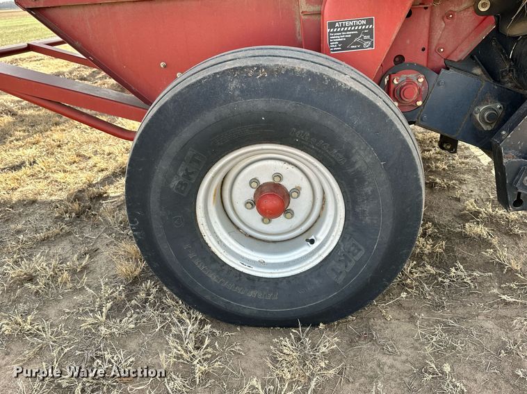 image for item NS9003 Case IH RBX563  round baler