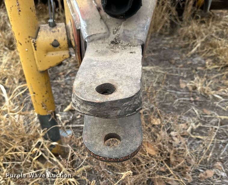 image for item NS9004 1983 Vermeer 605H  round baler