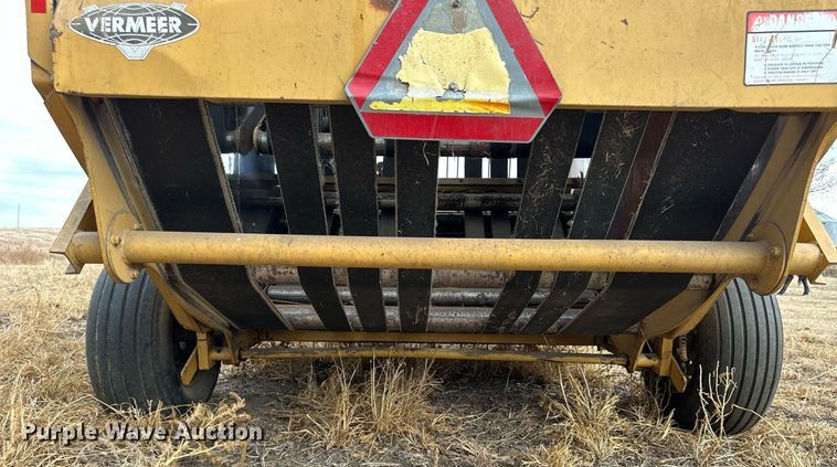 image for item NS9004 1983 Vermeer 605H  round baler