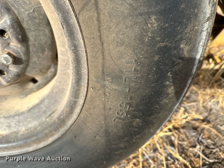 image for item NS9004 1983 Vermeer 605H  round baler