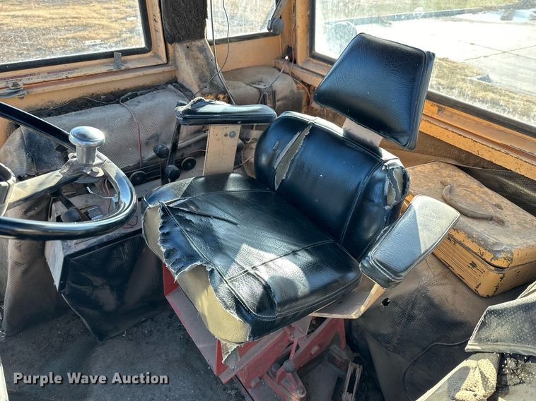 image for item NS9023 Case 1170 Agri King tractor