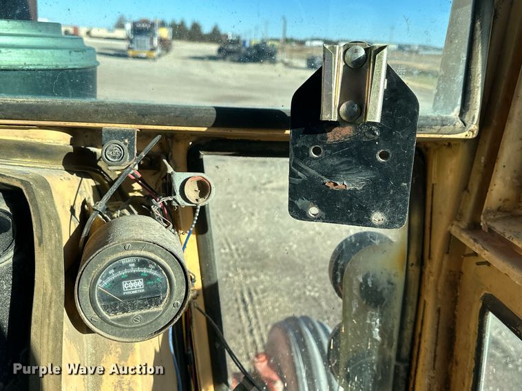 image for item NS9023 Case 1170 Agri King tractor