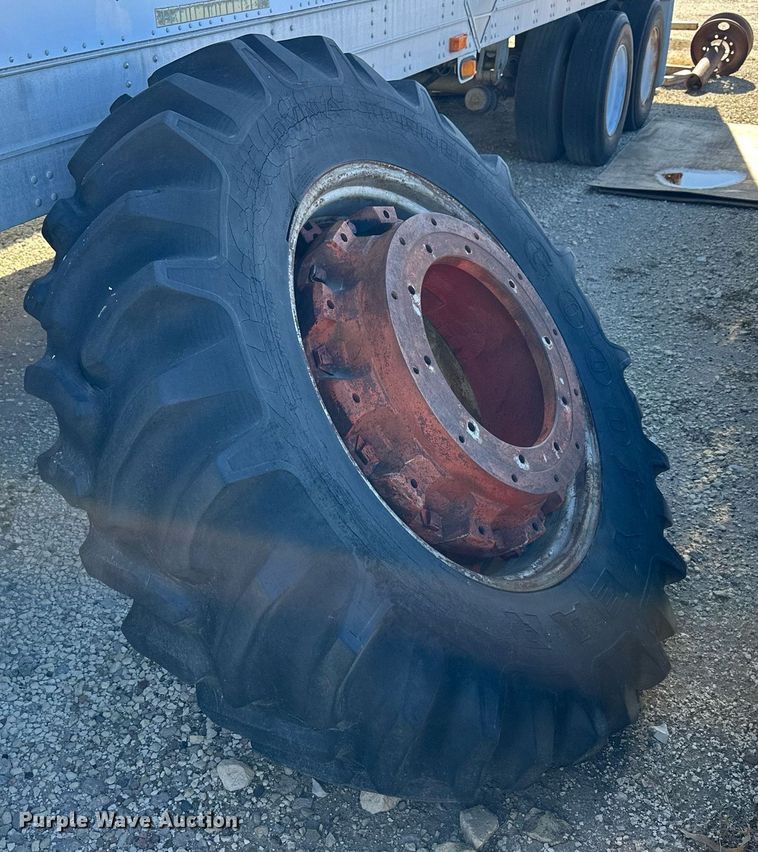 image for item NS9023 Case 1170 Agri King tractor