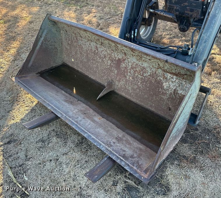 image for item NS9033 1992 AGCO Allis 5680  tractor