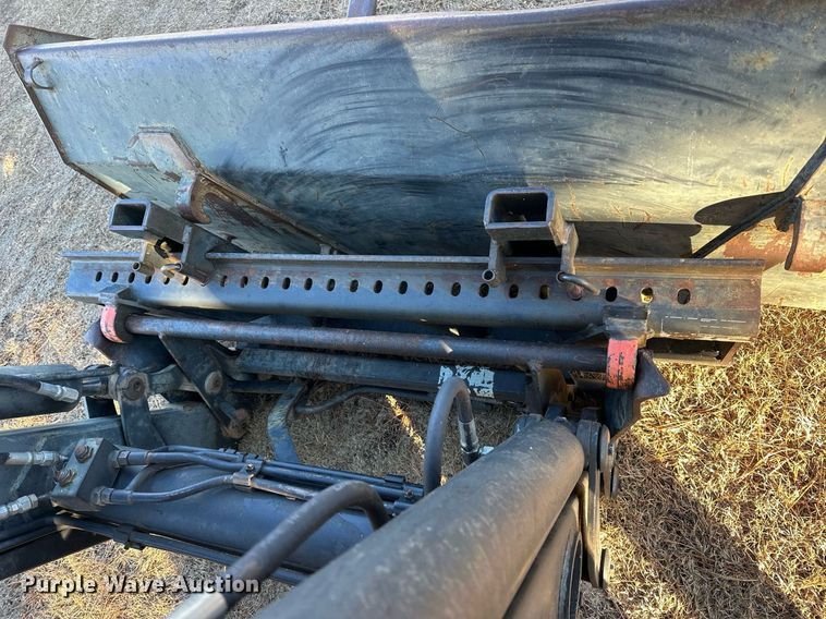 image for item NS9033 1992 AGCO Allis 5680  tractor