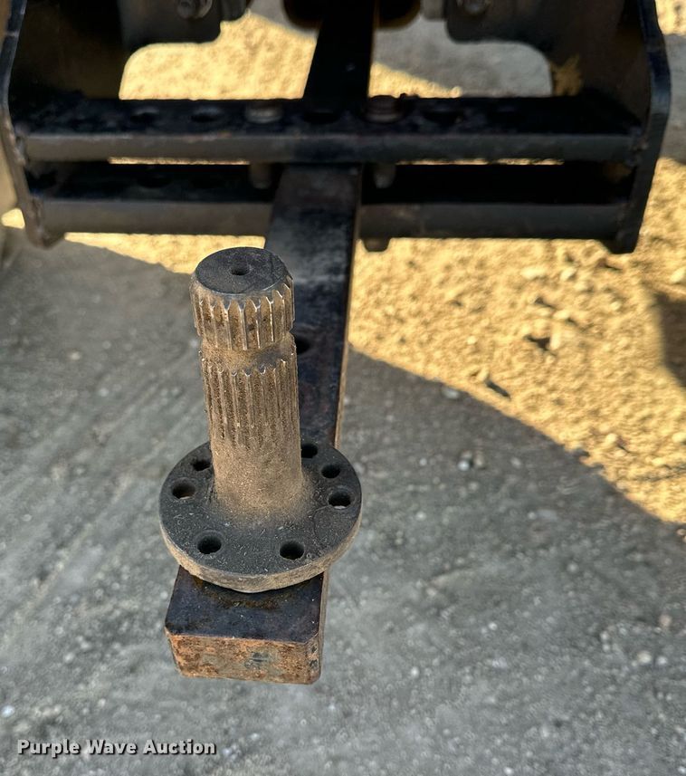 image for item NS9033 1992 AGCO Allis 5680  tractor