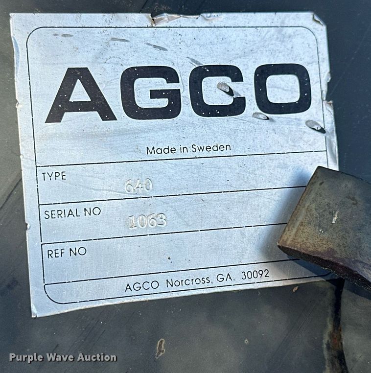 image for item NS9033 1992 AGCO Allis 5680  tractor