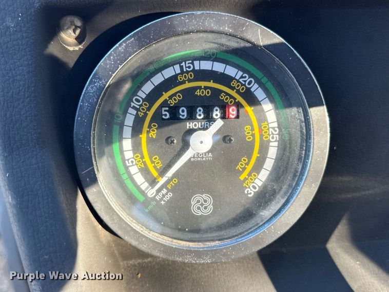 image for item NS9033 1992 AGCO Allis 5680  tractor