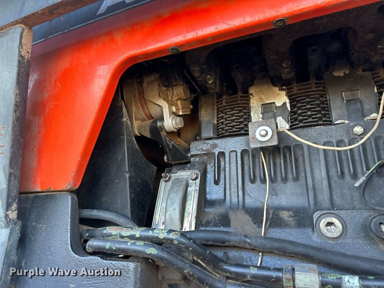 image for item NS9033 1992 AGCO Allis 5680  tractor