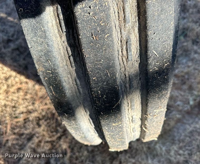 image for item NS9033 1992 AGCO Allis 5680  tractor