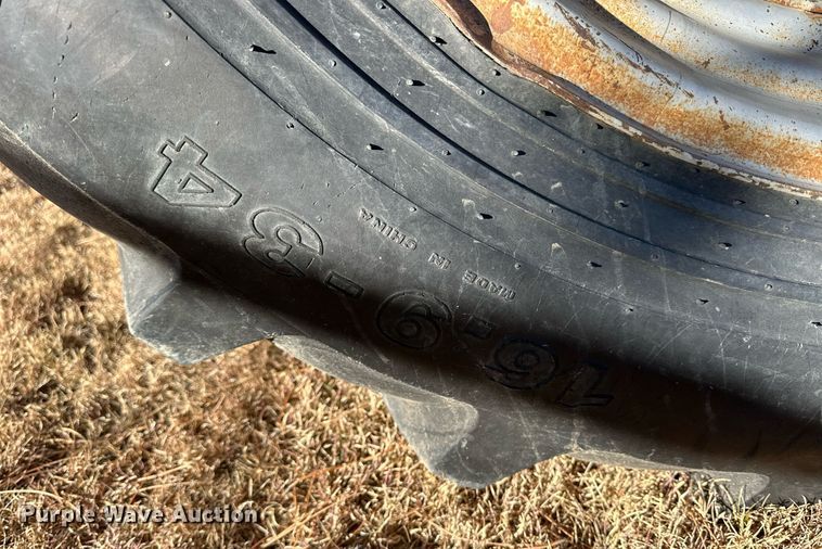 image for item NS9033 1992 AGCO Allis 5680  tractor