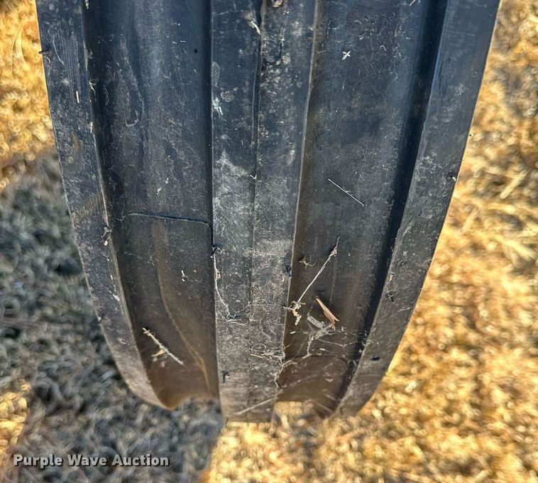 image for item NS9033 1992 AGCO Allis 5680  tractor