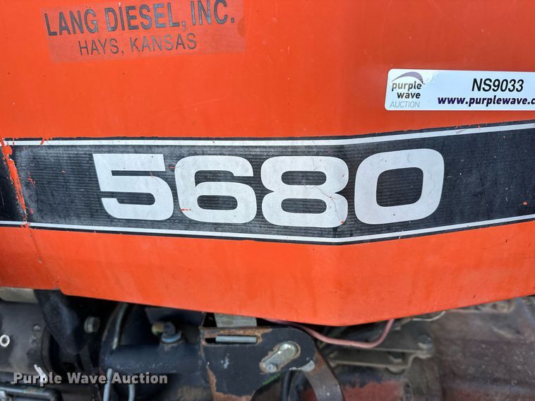 image for item NS9033 1992 AGCO Allis 5680  tractor