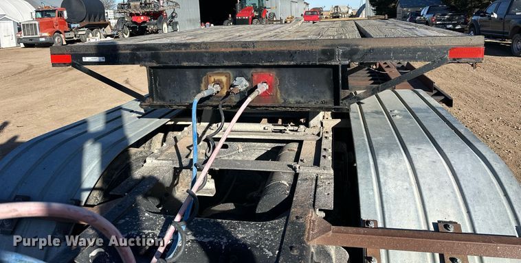 image for item NS9037 1978 Jantz GNLP8-12  swather / windrower trailer