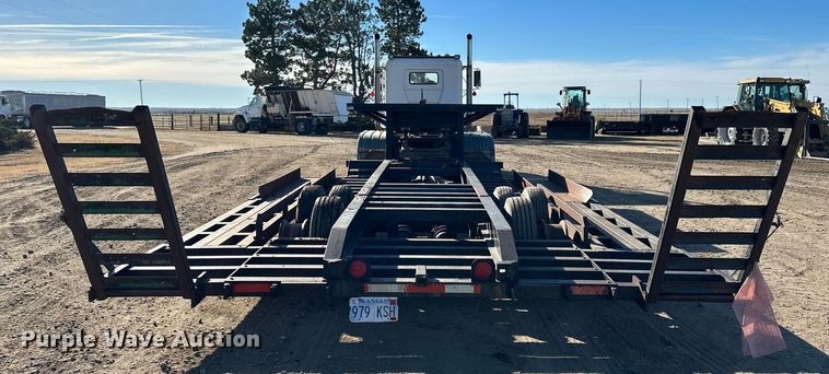 image for item NS9037 1978 Jantz GNLP8-12  swather / windrower trailer