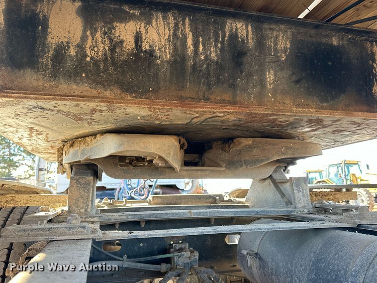 image for item NS9037 1978 Jantz GNLP8-12  swather / windrower trailer