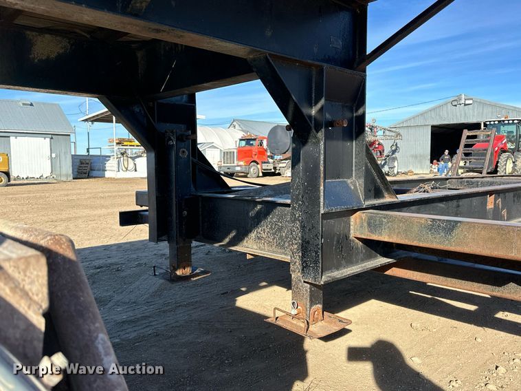 image for item NS9037 1978 Jantz GNLP8-12  swather / windrower trailer