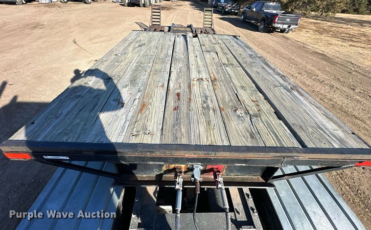 image for item NS9037 1978 Jantz GNLP8-12  swather / windrower trailer