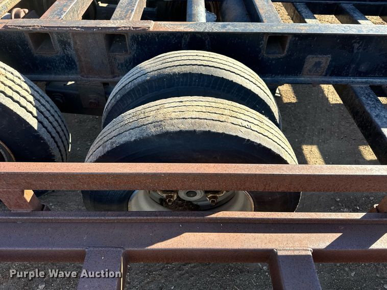 image for item NS9037 1978 Jantz GNLP8-12  swather / windrower trailer