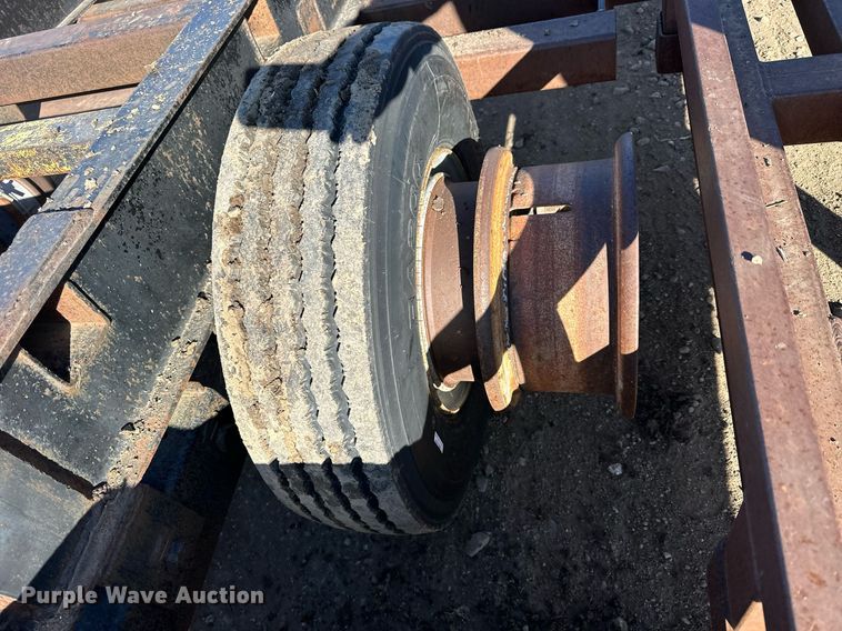 image for item NS9037 1978 Jantz GNLP8-12  swather / windrower trailer