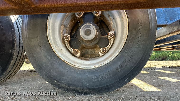 image for item NS9037 1978 Jantz GNLP8-12  swather / windrower trailer