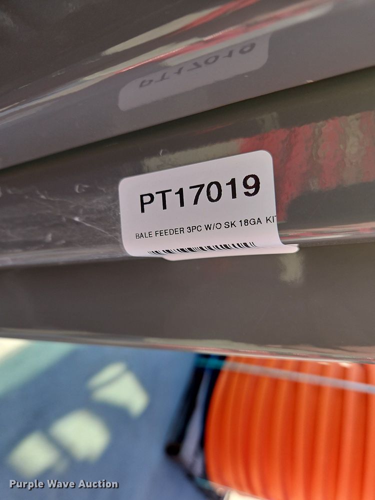 image for item NZ9085 (5) B&W PT17019 round bale feeders