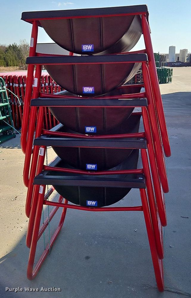 image for item NZ9090 (5) B&W PT15070 bunk feeders