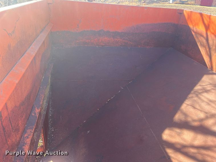 image for item OA9237 Korhumel Industries 220  gravity wagon