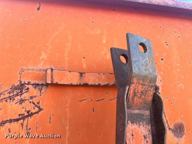 image for item OA9237 Korhumel Industries 220  gravity wagon