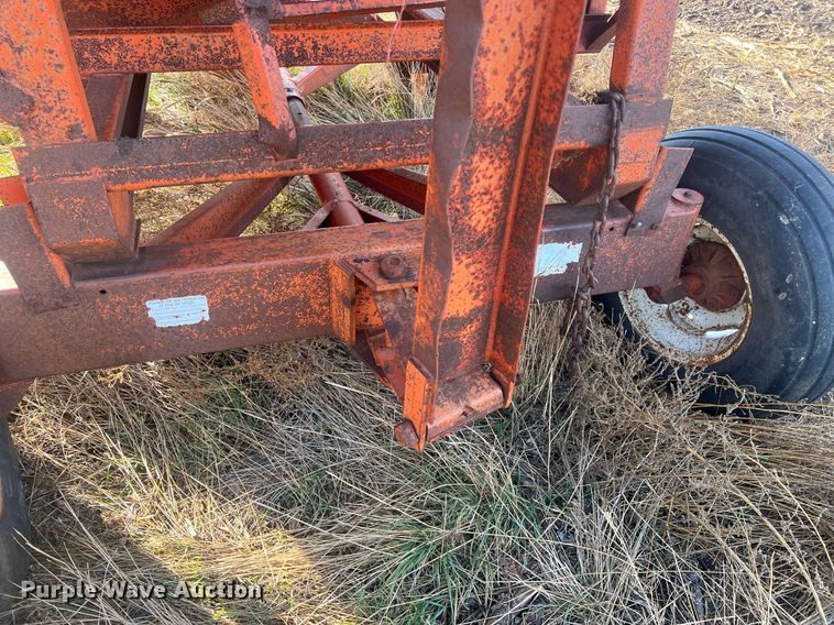 image for item OA9237 Korhumel Industries 220  gravity wagon